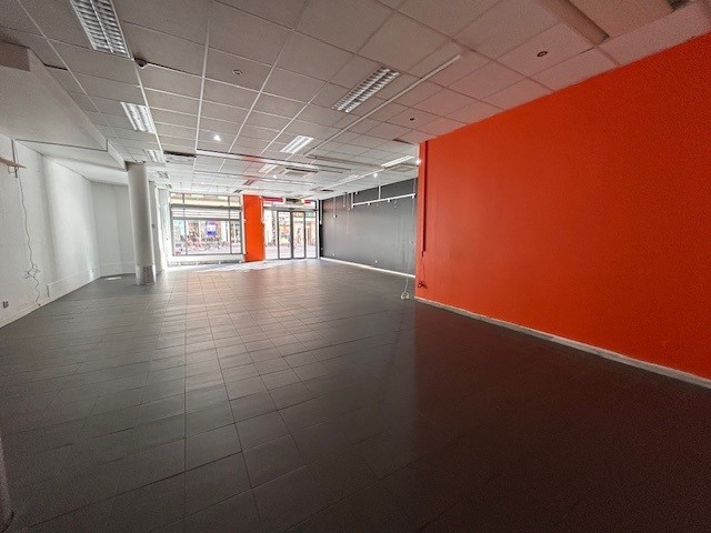 Drottninggatan 22-24, Butikslokal
