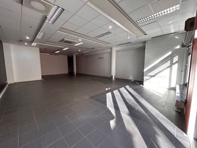 Drottninggatan 22-24, Butikslokal